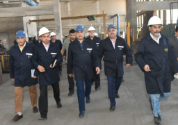 فى أول زيارة ميدانية له.. وزير الإنتاج الحربى يطمئن على معدلات سير العملية الإنتاجية بحلوان للمسبوكات