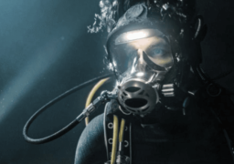 مغامرة مثيرة تحت الماء في دور العرض المصرية الأربعاء