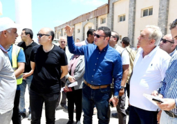 وزير الإسكان يتفقد محطة التحلية بالضبعة.. ويتابع مخطط استعمالات الأراضى لتجمع غرب الضبعة