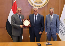 وزير التعليم العالي يؤكد دور المراكز والمعاهد البحثية كركيزة أساسية للتنمية المُستدامة