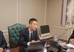 وزير الكهرباء يبحث مع مسئولي شركة ستيت جريد التوسع بأنظمة تخزين الطاقة المتجددة