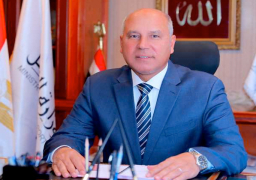 وزير النقل يعلن وصول 16 عربة سكة حديد درجة ثالثة مكيفة من المجر