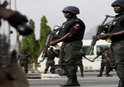 مسلحون يخطفون 20 طالبا نيجيريا في كمين شمال البلاد