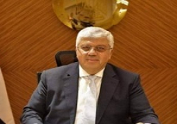 وزير التعليم العالي يوجه بتطوير المواقع الإلكترونية للمراكز والمعاهد البحثية لعرض إمكاناتها وتسويق نتائجها