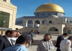 عشرات المستوطنين يقتحمون المسجد الأقصى بحماية شرطة الاحتلال الإسرائيلي