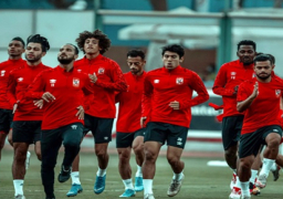 الأهلى يسعى لإحكام قبضته على درع الدوري الليلة أمام سموحة على شط الإسكندرية