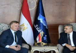 الفريق أسامة ربيع يلتقي نائب الرئيس التنفيذي لمجموعة ميرسك لبحث سبل التعاون المشترك