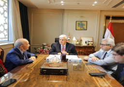 بالصور.. وزير التعليم العالي يبحث مع مُستشار التعليم العالي بالمجلس الثقافي البريطاني بالقاهرة سُبل التعاون المشترك