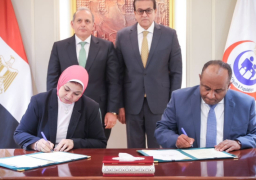 بالصور.. وزير الصحة يشهد توقيع بروتوكول تعاون مع البنك الأهلي لدعم منظومتي الرعايات المركزة والغسيل الكلوي