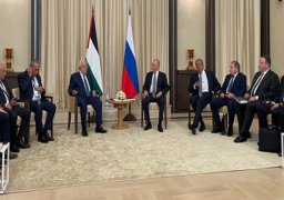 خلال لقاءه محمود عباس .. بوتين: نتابع بألم وقلق الكارثة الإنسانية التي تحدث في فلسطين