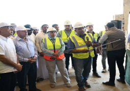 رئيس الوزراء يتفقد أعمال إنشاء وتنفيذ مشروع الخط الأول من شبكة القطار الكهربائي السريع