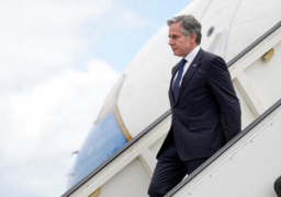 وزير الخارجية الأمريكي يصل العلمين الجديدة لبحث اتفاق وقف إطلاق النار بغزة