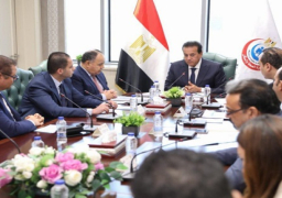 وزير الصحة يتابع موقف تنفيذ المرحلة الأولى لمنظومة التأمين الصحي الشامل