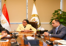 وزيرة البيئة تلتقي عدد من أعضاء مجلس النواب وتبحث معهم حل المشاكل البيئية داخل دوائرهم