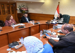 وزيرة التضامن تلتقي المدير القطري لهيئة إنقاذ الطفولة ويبحثان تعزيز أوجه التعاون في الخدمات