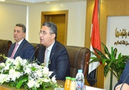 وزير التموين يترأس اجتماع الشركة القابضة للصناعات الغذائية لمتابعة خطط التطوير وتوفير السلع الأساسية