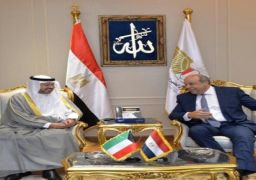 بالصور ..وزير الطيران المدني يبحث مع رئيس الإدارة العامة للطيران المدني الكويتي سبل تعزيز التعاون المشترك