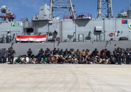 بالصور.. القوات البحرية تنجح في إنقاذ مركب هجرة غير شرعية على متنه 45 فردا