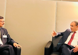 بالصور.. وزير الخارجية والهجرة يلتقي بوزير خارجية بنجلاديش