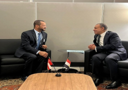 بالصور.. وزير الخارجية يجتمع مع نظيره العماني لتعزيز أهمية استمرار التنسيق والتعاون المشترك بين الجانبين