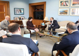 بالصور.. وزير الخارجية يستهل زيارته لواشنطن بلقاءات مكثفة مع أعضاء الكونجرس