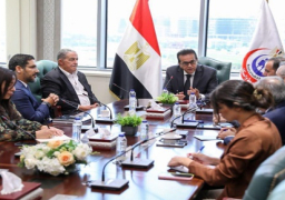 بالصور.. وزير الصحة يلتقي ممثلي شركتين لبحث تعزيز استخدام التكنولوجيا بالقطاع الصحي
