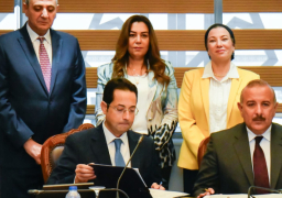 بالصور.. وزيرتا البيئة والتنمية المحلية تشهدان توقيع عقد إدارة مصنع تدوير المخلفات الصلبة بدفرة