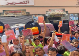 بالصور..فرق المبادرة الرئاسية “بداية” تجوب المحافظات لتوزيع مستلزمات المدارس على الطلاب