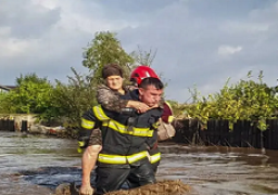 بولندا تعتزم إعلان حالة الكوارث الطبيعية وسط فيضانات شديدة