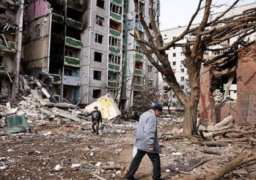 مقتل وإصابة 14 شخصا في قصف روسي لمنطقة دونيتسك