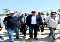 وزير الإسكان يتفقد وحدات المبادرة الرئاسية “سكن لكل المصريين” بالعاشر من رمضان
