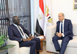 وزير الطيران المدني يبحث أوجه التعاون المشترك مع وزير النقل بجنوب السودان