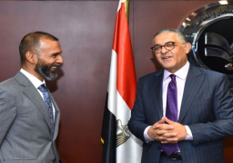 وفد استثماري من موريشيوس يبحث إنشاء مشروع لإعادة تدوير المخلفات الإلكترونية في مصر