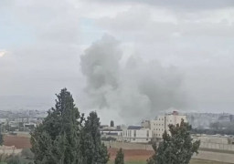 المرصد السوري: غارة إسرائيلية على معمل للسيارات الإيرانية بريف حمص