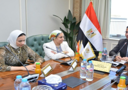 بالصور .. توقيع بروتوكول تعاون بين “التموين” و”حياة كريمة” لتوفير المواد الغذائية للمواطنين