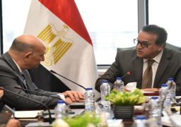 بالصور.. وزير الصحة يبحث مع المدير التنفيذي المناوب بمجموعة البنك الدولي سبل التعاون