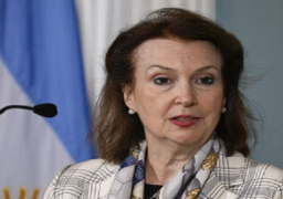 رئيس الأرجنتين يقيل وزيرة خارجيته لتصويتها ضد العقوبات الأمريكية على كوبا