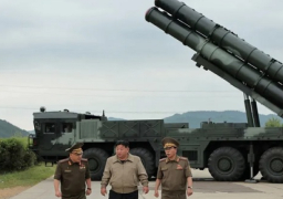 زعيم كوريا الشمالية يتعهد بتسريع الخطى لتصبح بيونج يانج قوة عظمى لديها أسلحة نووية