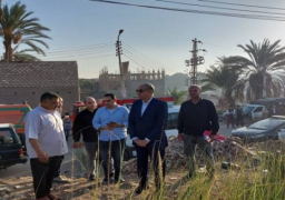 محافظ المنيا يتابع ميدانيا الأوضاع بموقع حادث التصادم