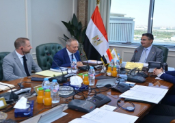 وزير التموين يلتقي بعثة البنك الدولي لتعزيز التعاون في الحماية الاجتماعية