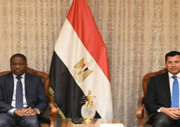 وزير الرياضة يبحث التعاون الثنائي مع سفير كوت ديفوار بالقاهرة