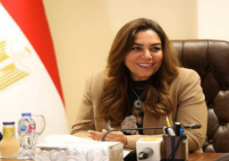 وزيرة التنمية المحلية تتلقى تقريرًا عن جهود المحافظات خلال الأسبوع الأول من مرحلة إزالة التعديات على أملاك الدولة