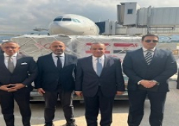 وزير الخارجية يسلم شحنة المساعدات المصرية الرابعة إلى لبنان
