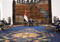 الرئيس السيسي يبحث مع رئيس المنتدى الاقتصادي العالمي الجهود التنموية التي تبذلها مصر