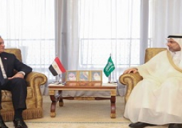 نائب رئيس الوزراء يلتقي وزير الصحة السعودي لمناقشة التعاون في القطاع الصحي