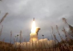 أوكرانيا تتهم روسيا بإطلاق صاروخ عابر للقارات للمرة الأولى على أراضيها