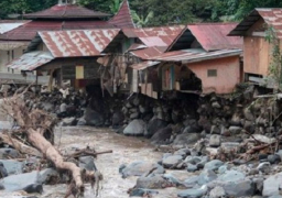 ارتفاع حصيلة ضحايا الفيضانات العارمة غرب إندونيسيا إلى 20 قتيلا