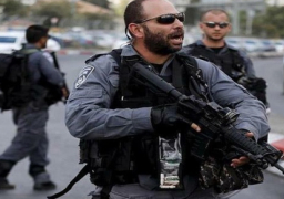 الشرطة الإسرائيلية تعتقل ثلاثة أشخاص بتهمة إطلاق قنابل مضيئة على منزل نتنياهو