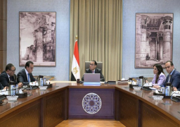 بالصور.. رئيس الوزراء يتابع الإجراءات والخطوات الخاصة بتطبيق المرحلة الثانية من منظومة التأمين الصحي الشامل