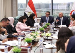 بالصور.. نائبا رئيس الوزراء ووزيرة التخطيط يناقشون التمكين الاقتصادي للمرأة ضمن الاستراتيجية الوطنية للسكان